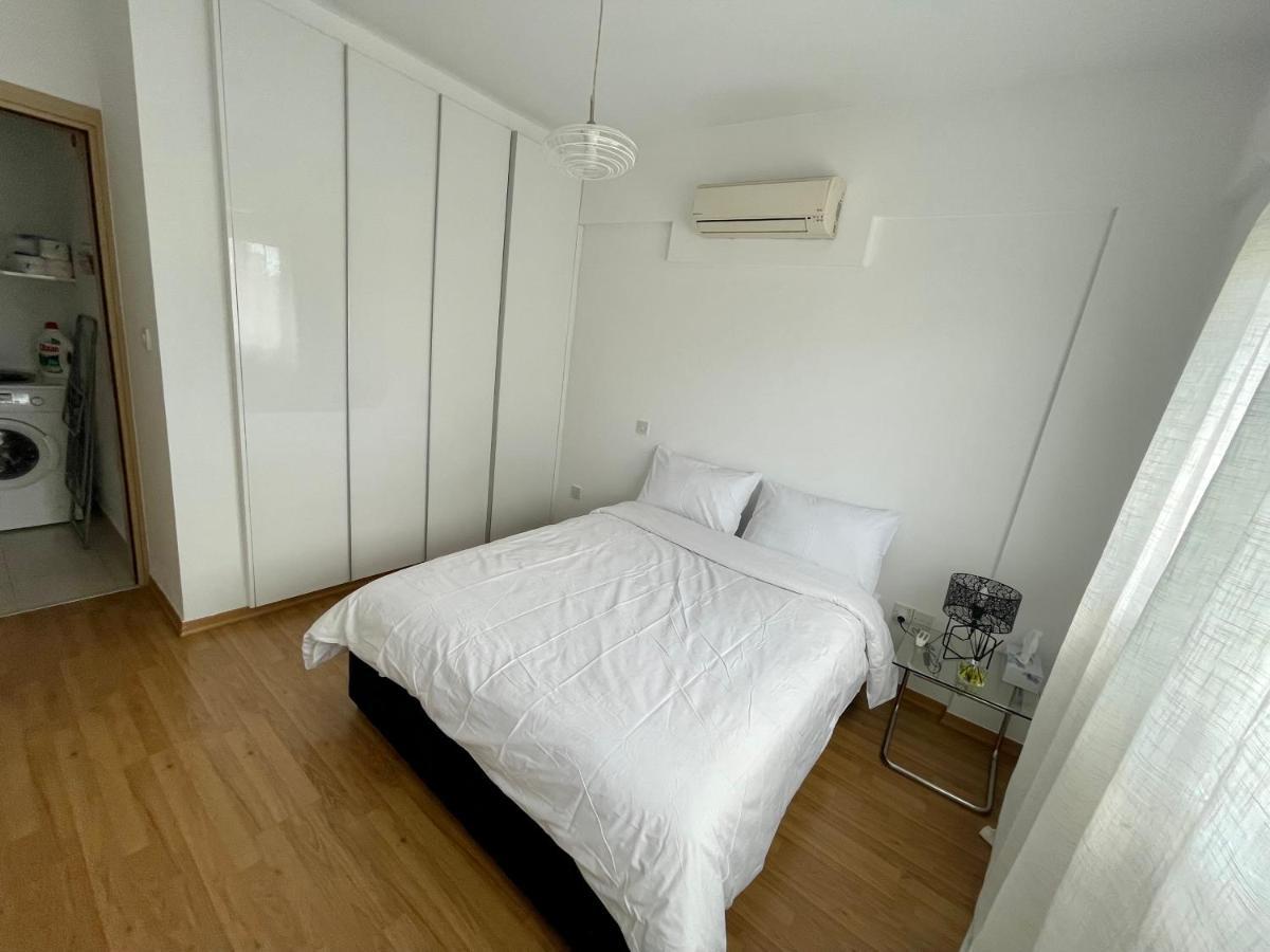 Amazing 2-Bedroom Apartment With Pool!! Limasol Dış mekan fotoğraf