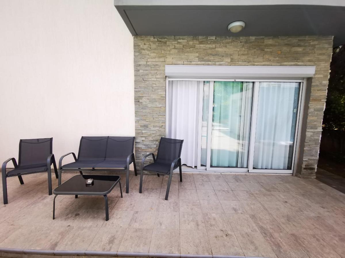 Amazing 2-Bedroom Apartment With Pool!! Limasol Dış mekan fotoğraf